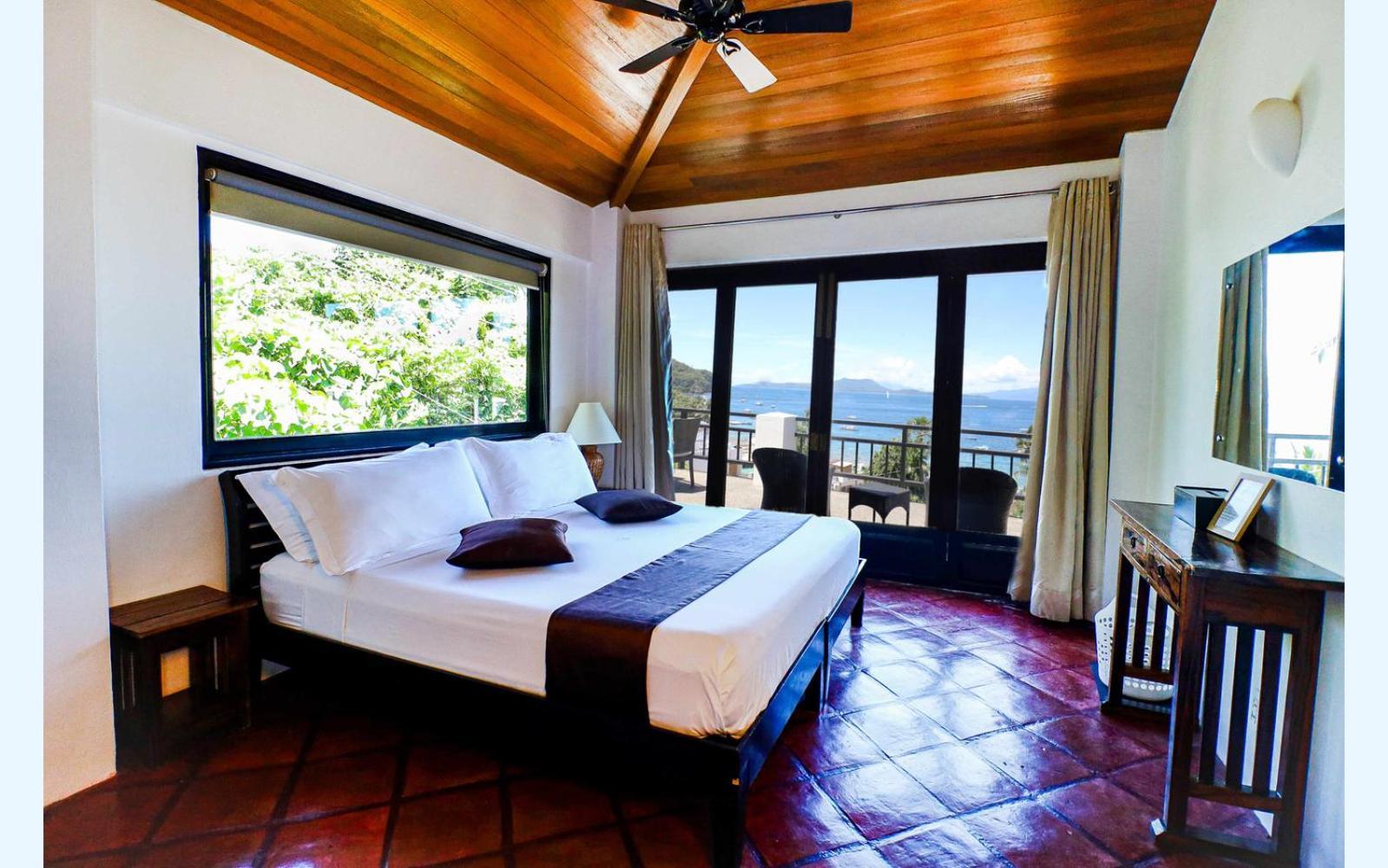 Out Of The Blue Resort Пуэрто-Галера Экстерьер фото